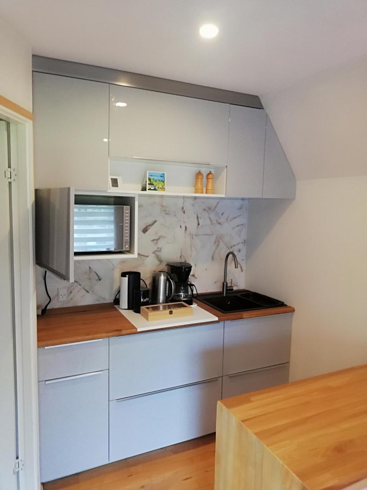 The Whispering Apple Garden Retreat Apartment Morud Luaran gambar